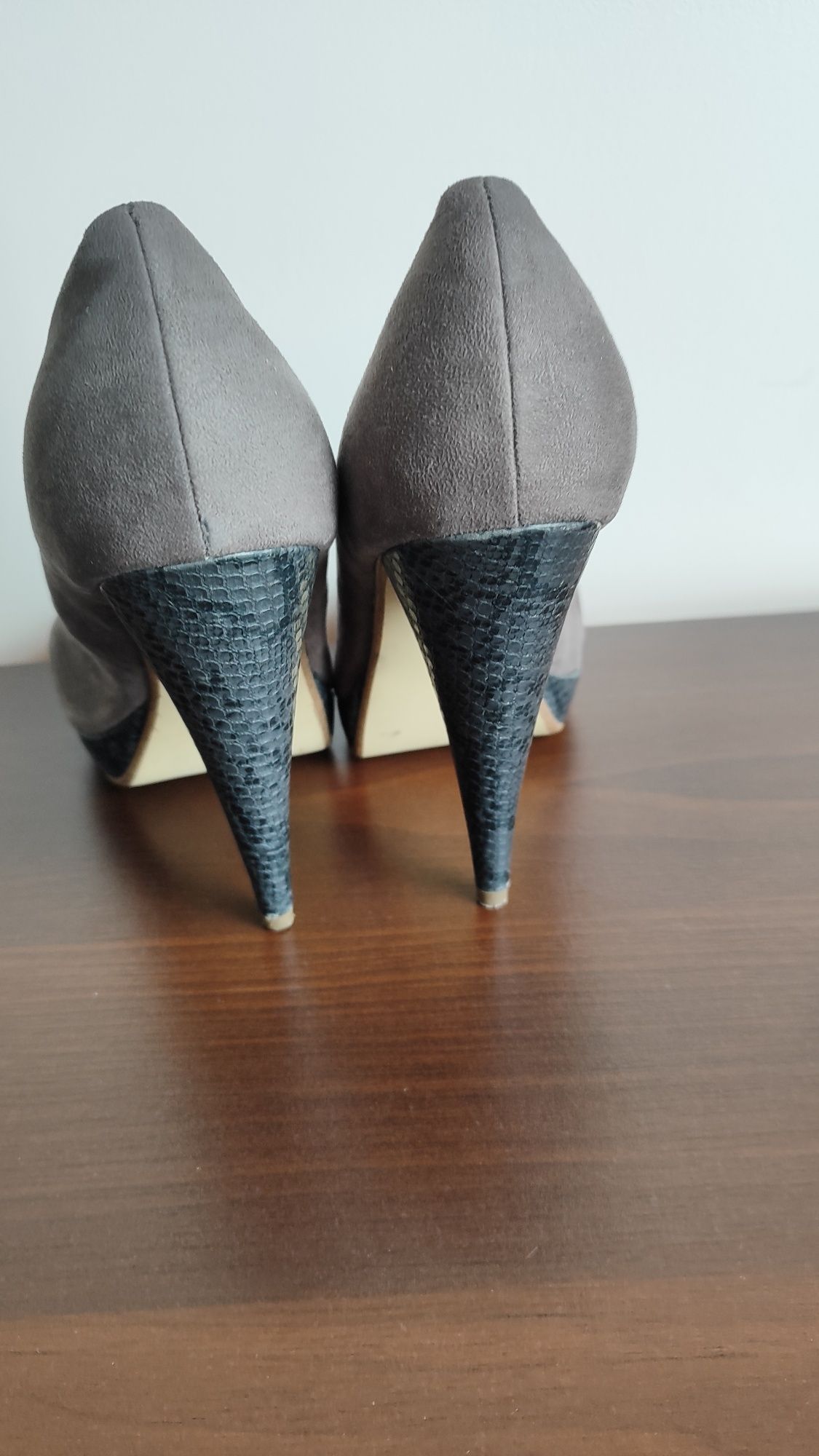 Buty szpilki eko zamsz 38 idealny stan