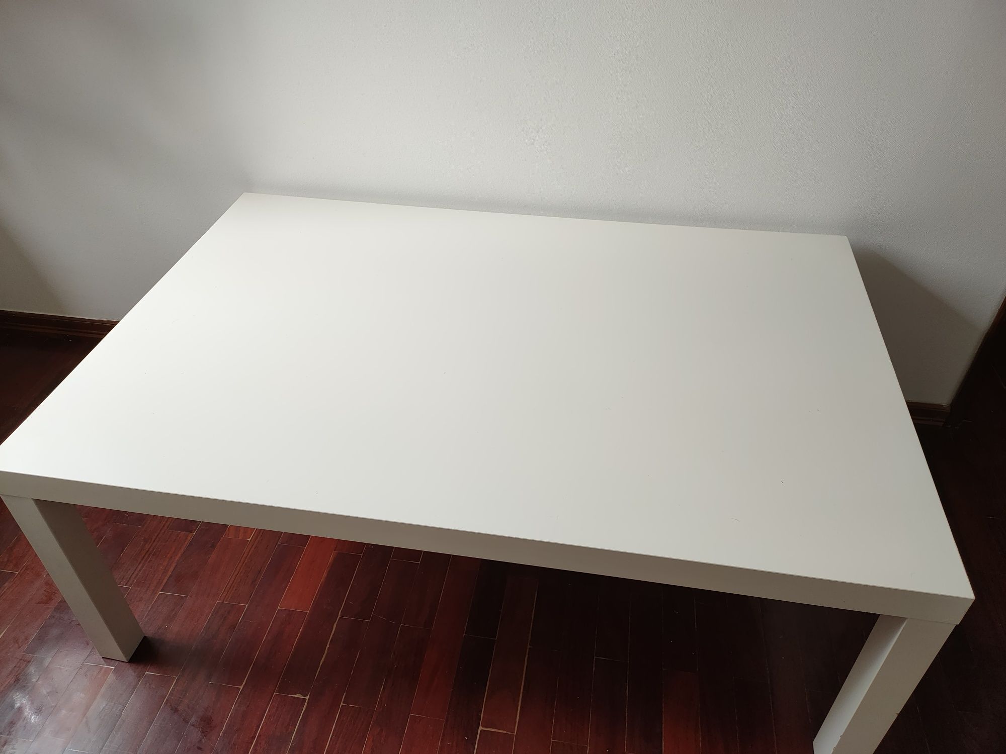 Mesa de centro usada em boas condições IKEA 1,18x0,73