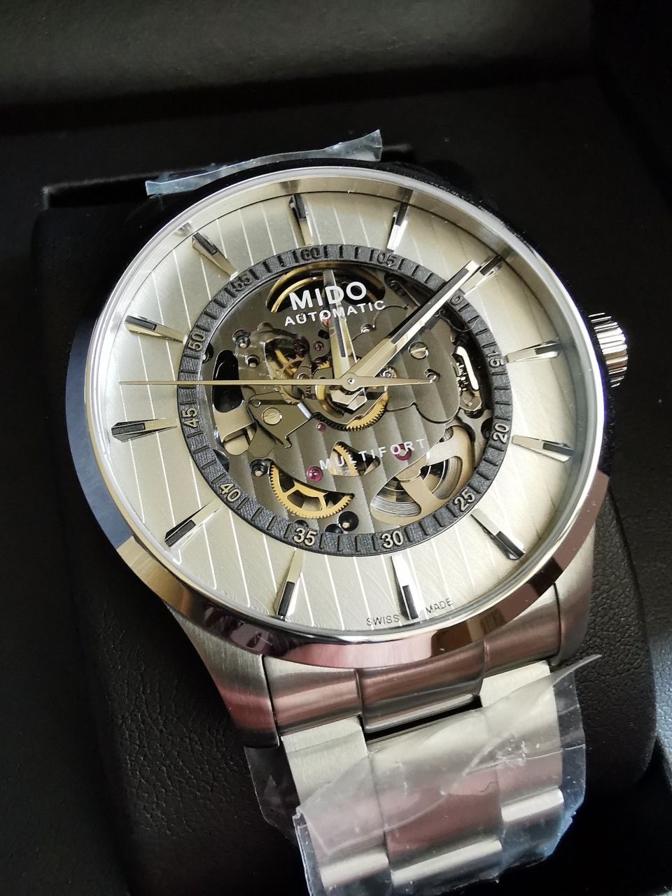 Zegarek MIDO Multifort Skeleton w rozmiarze 42 mm