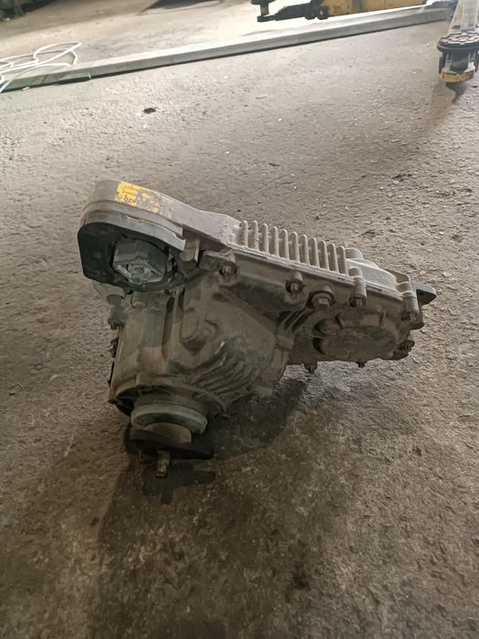 РОЗДАТКА BMB Х5 2005 року