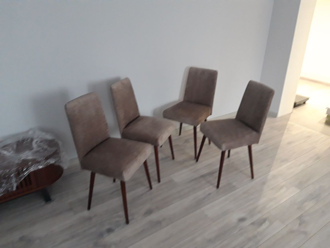 Krzesła PRL Patyczaki po renowacji