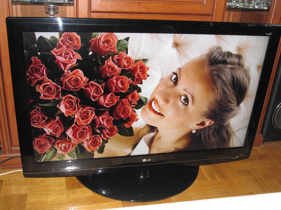 TV LG 47 cali LCD FullHD 100Hz 3HDMI USB DVB-T2 PCMCIA stopka pilot