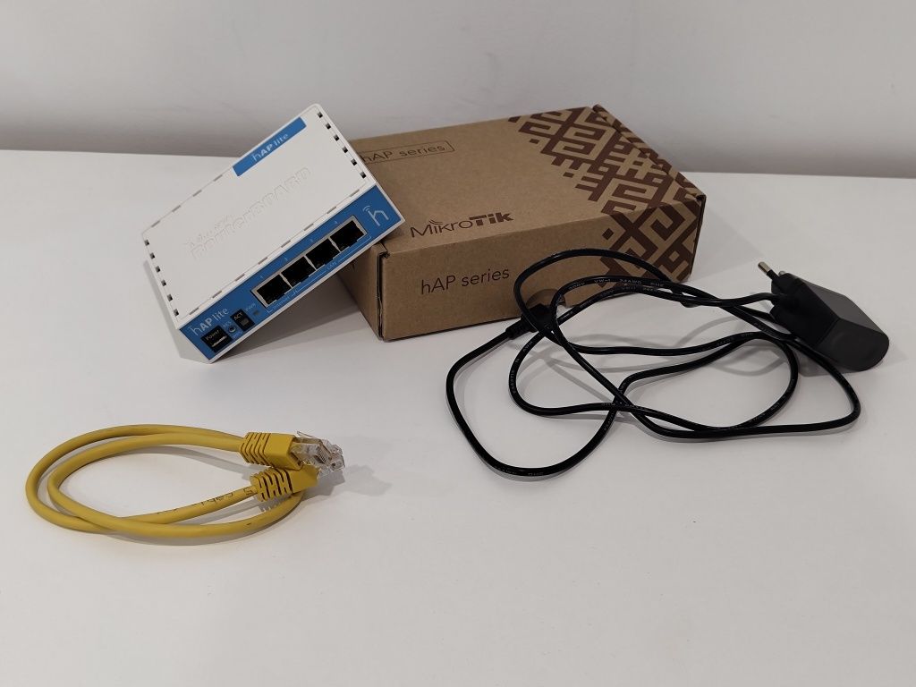 Router MikroTik hAP lite RB941-2nD + Gratis