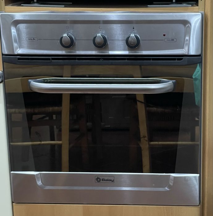 Vende se forno + exaustor + frigorifico de encastrar