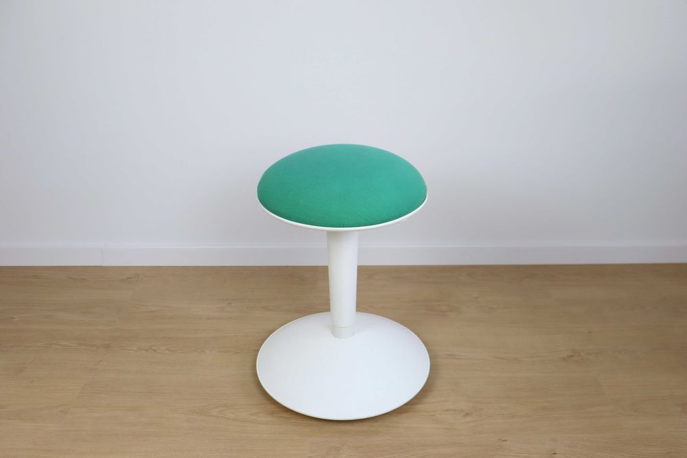 Obrotowy stołek taboret Ikea Nilserik