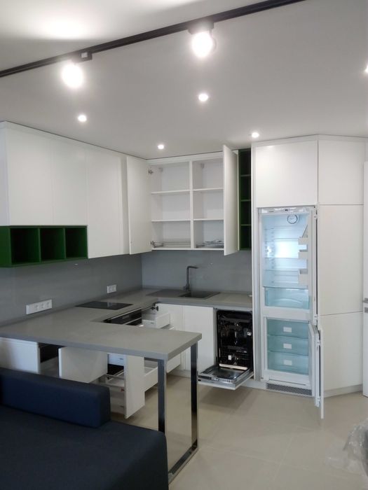 Кухня на замовлення (корпусні меблі на замовлення)