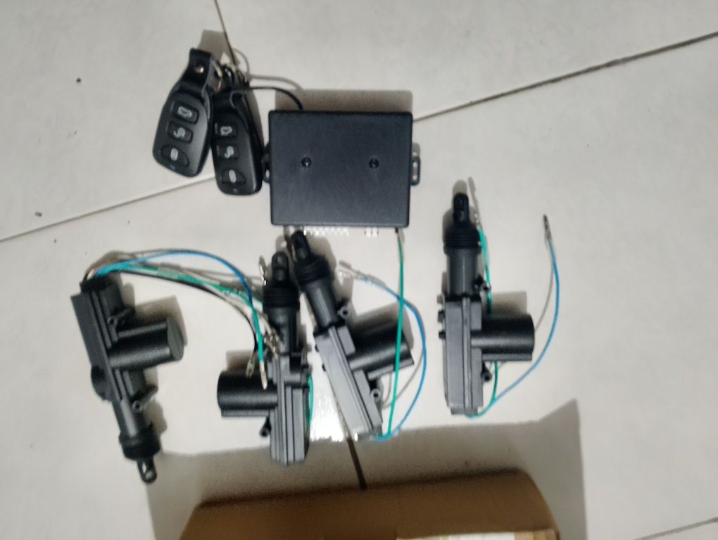 Vendo kit fecho centralizado