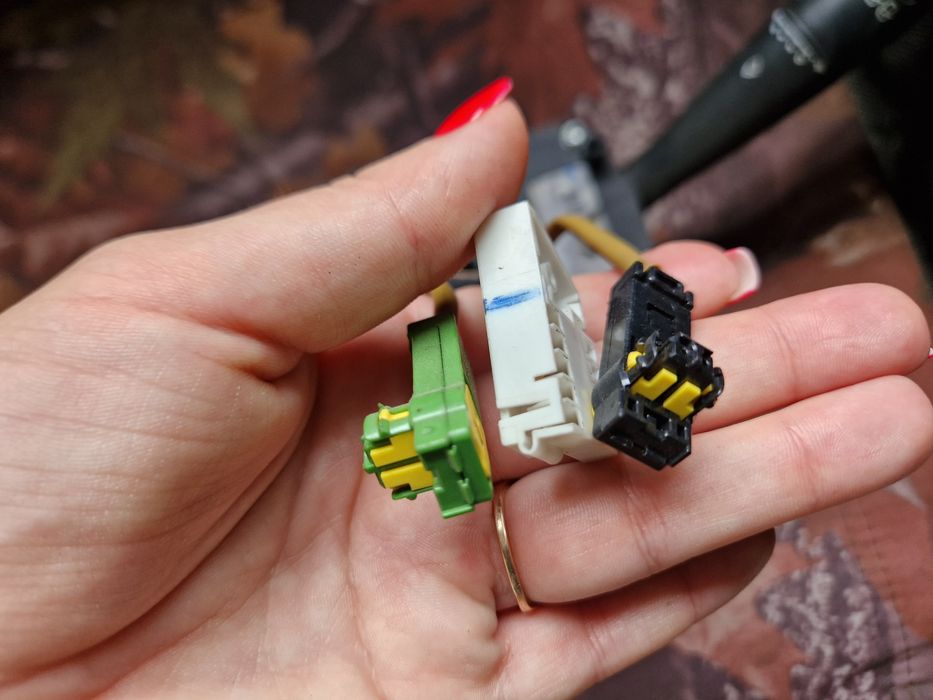 Підрульовий перемикач Citroen berlingo 2007