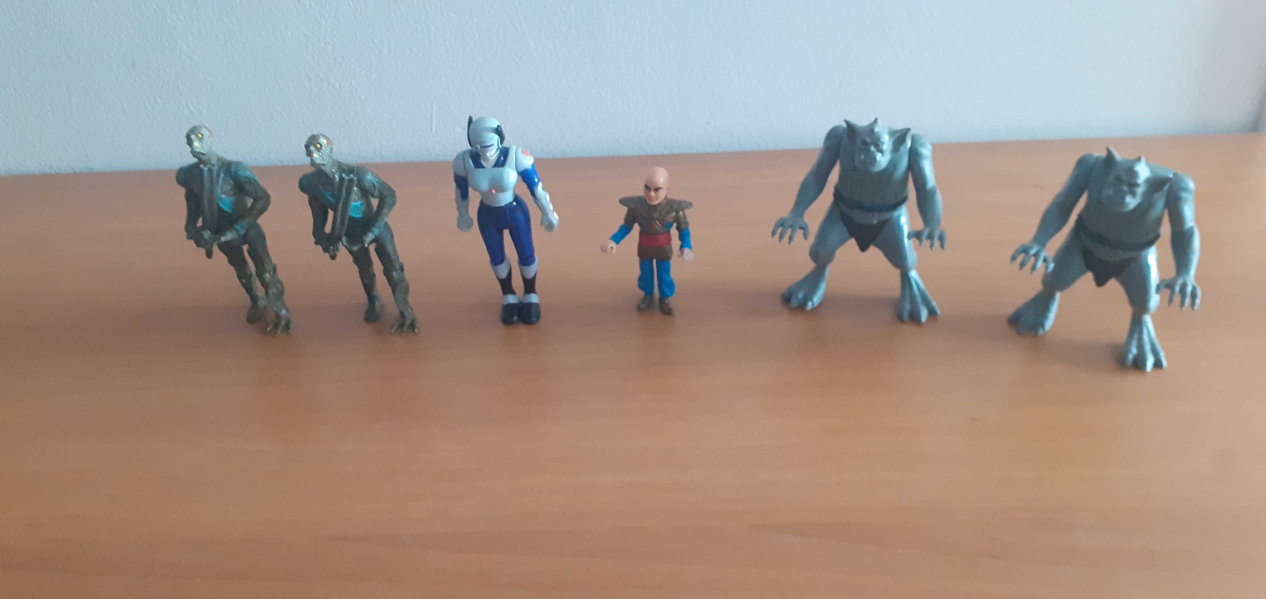 Figuras Gargulas, Men in Black, Robocop, Thunderbirds