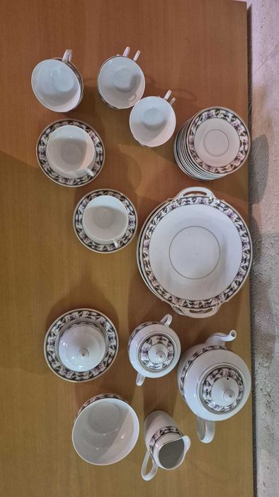 Conjunto de chá 12 pessoas em porcelana