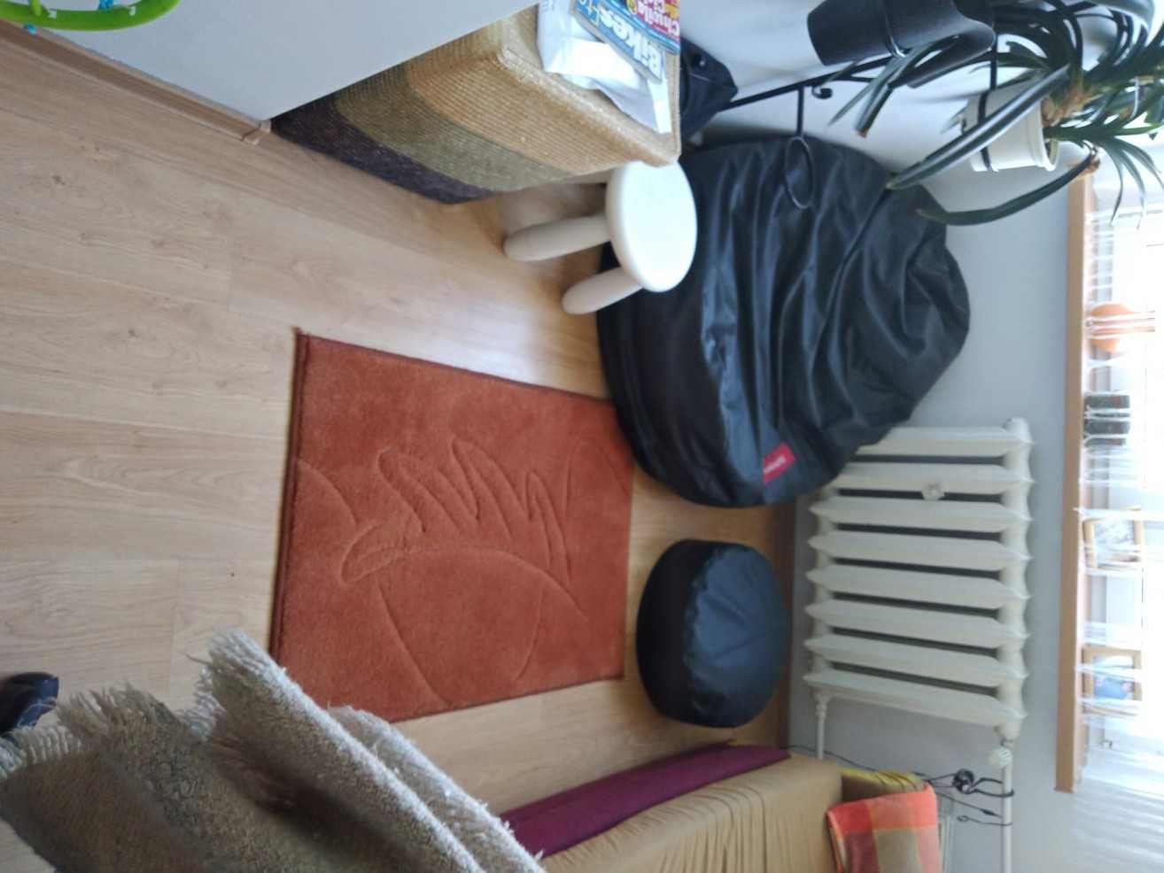 fotel Futoyo z pufa