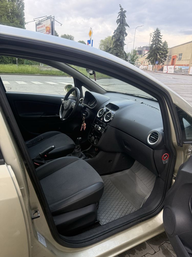 Opel Corsa D 2008