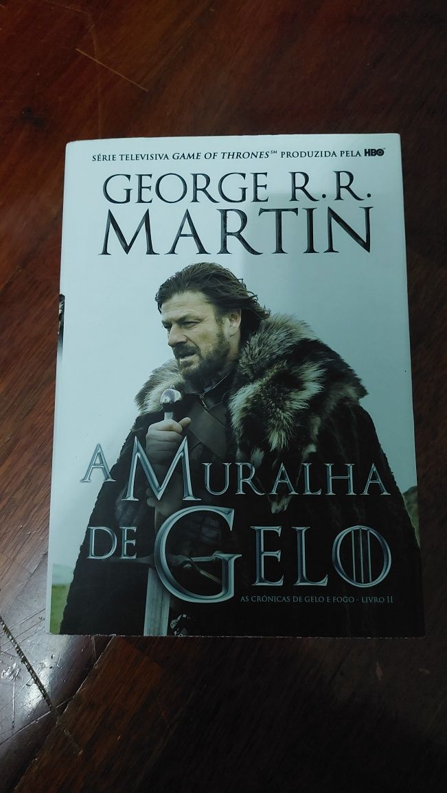 A Guerra dos Tronos, de George R. Martin (livros 1 e 2)