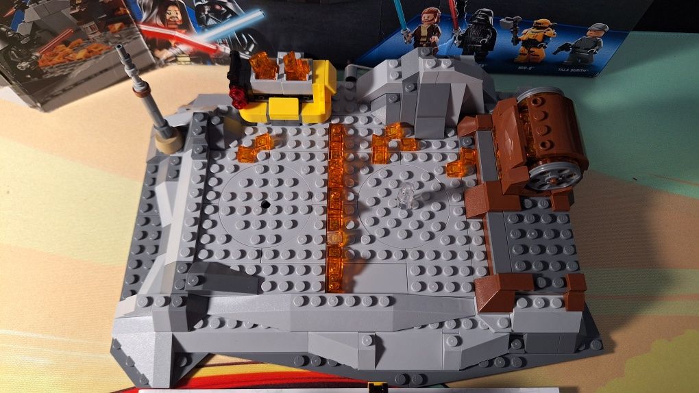 Lego Star Wars Obi-Wan Kenobi vs. Darth Vader 75334