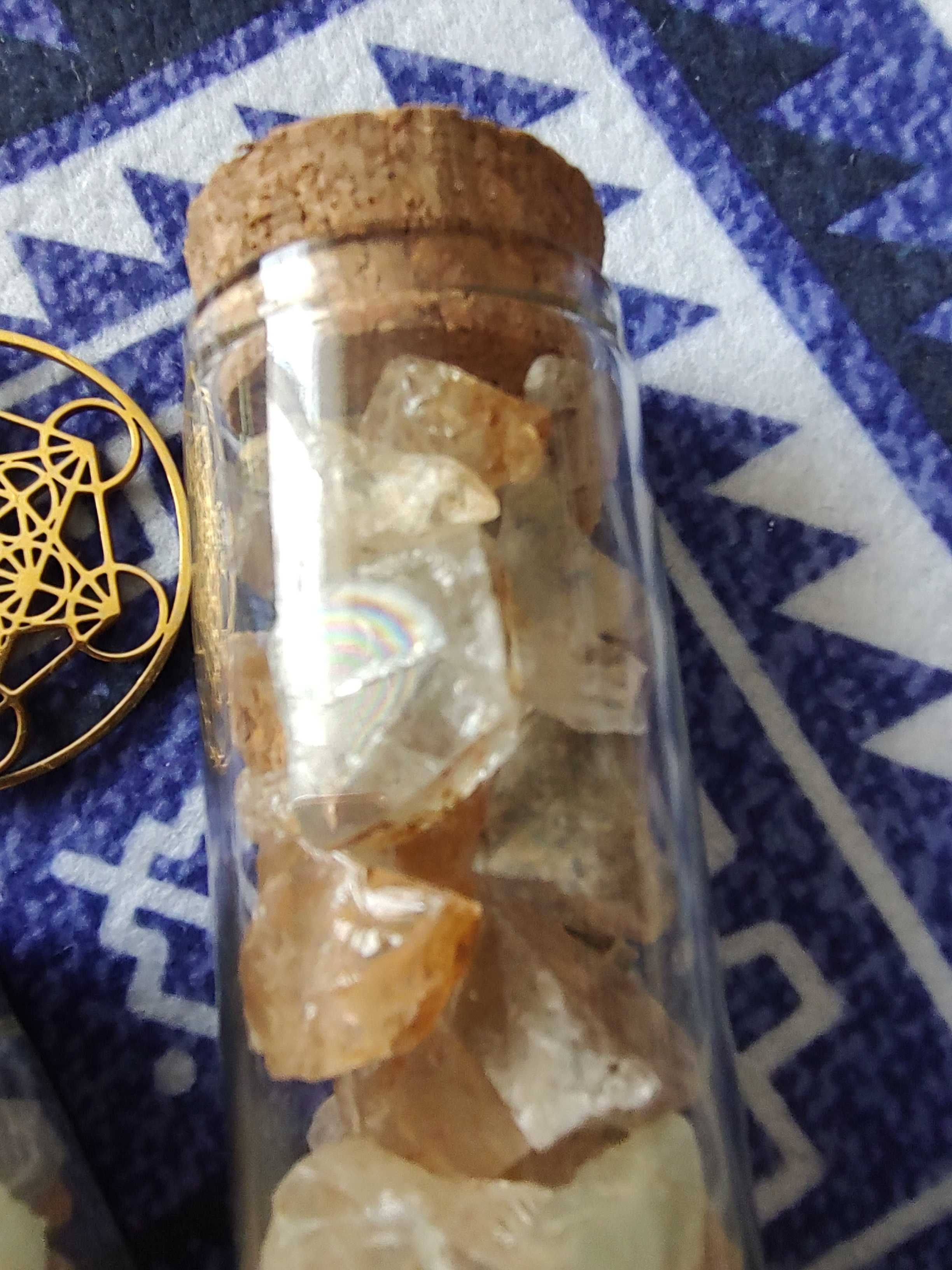 Топаз Набір Натуральні камені в бутилочці з короком (8*3см)