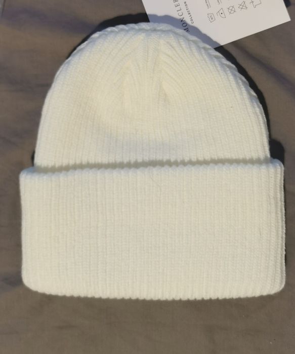 Gorro Moncler Creme