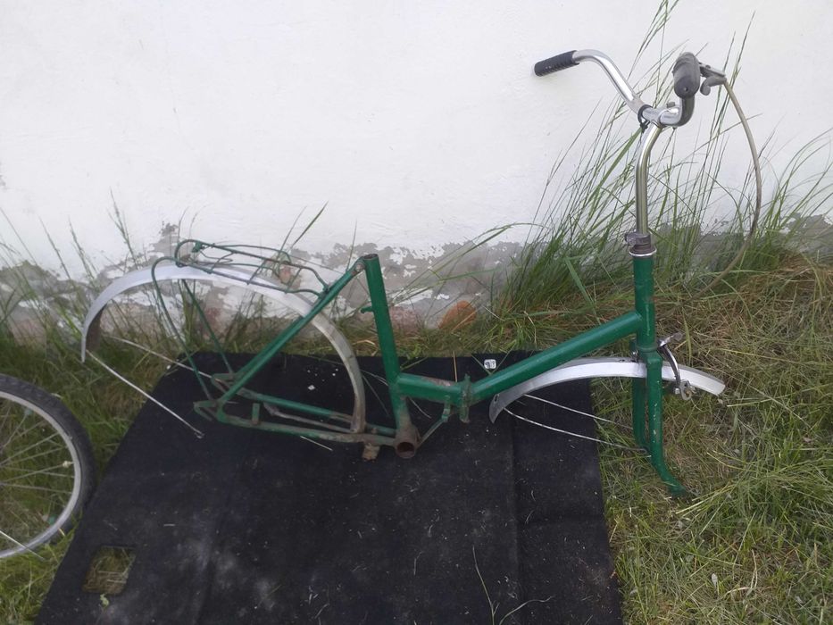 Rower skladak drugi na części.