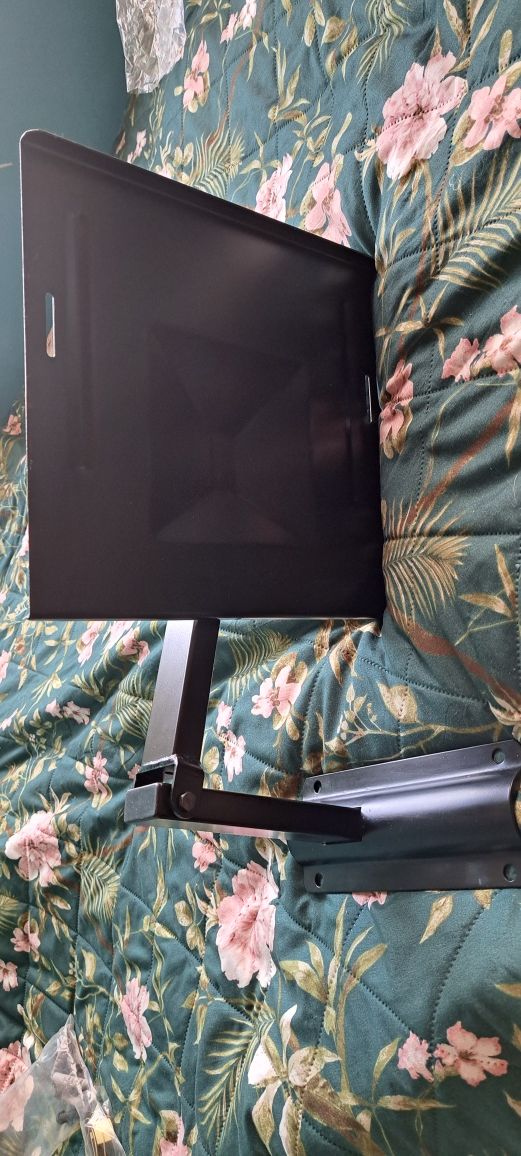 Uchwyt na ctelewizor ,monitor