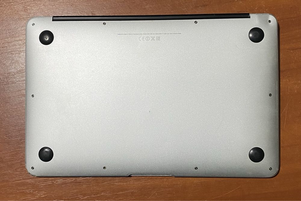 Ноутбук MacBook A1465 11.6"/ 4GB RAM/120GB SSD/i5 CPU ! N2209