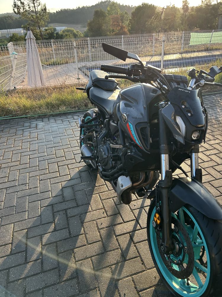 Yamaha MT 07 de 2022 com 12.300km