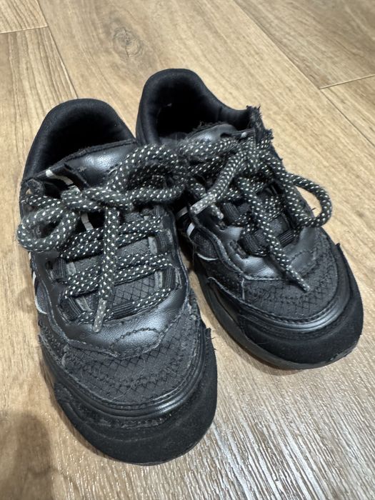 Кроссовки  zara 26