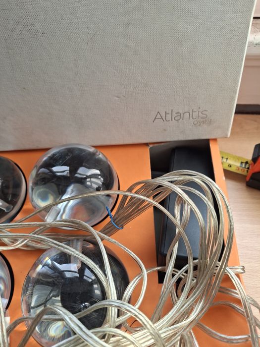 Atantis candeeiro? Na caixa original  5 bolas