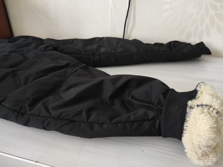 Чорні теплі водостійкі нові штани на зиму 120 зріст зі штучним хутром
