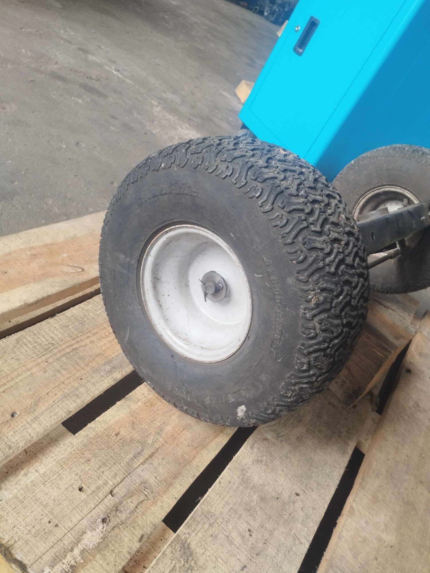 Przednia belka kosiarka traktorek MTD z kołami 16x6.00-6