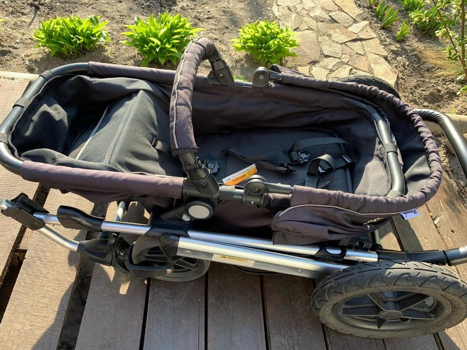 Дитяча коляска зручна