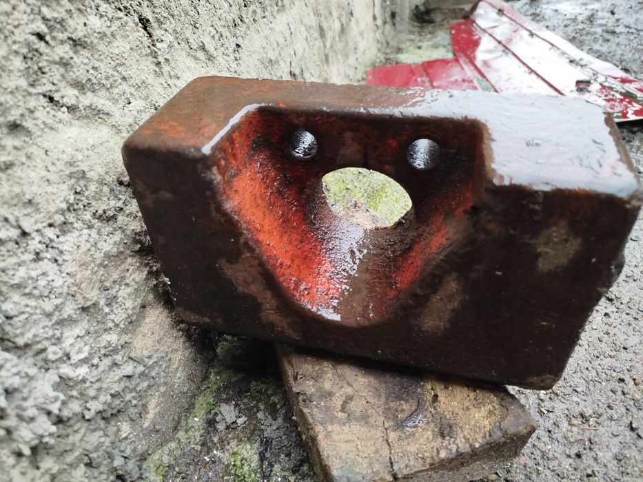 Продам противагу на т 25.