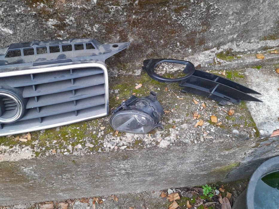 Grelha audi farois nevoeiro