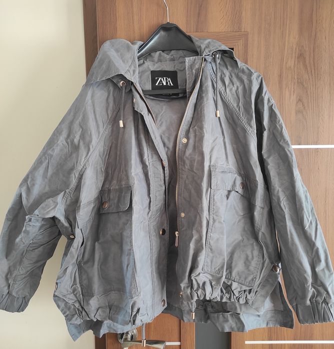 Kurtka wiatrówka, przeciwdeszczowa Zara szara