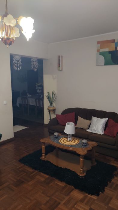 Arrendo quarto a Rapariga