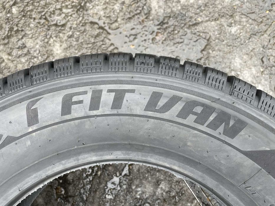 Шини нові 195/70 R15C Laufenn зима 2023  рік