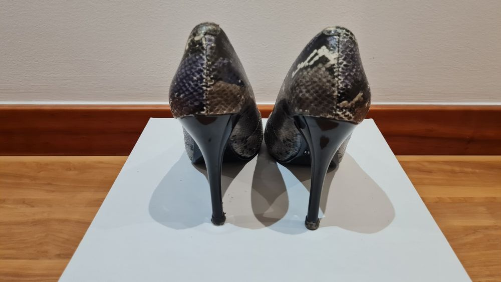 Sapatos em pele cobra, Nine West, 36