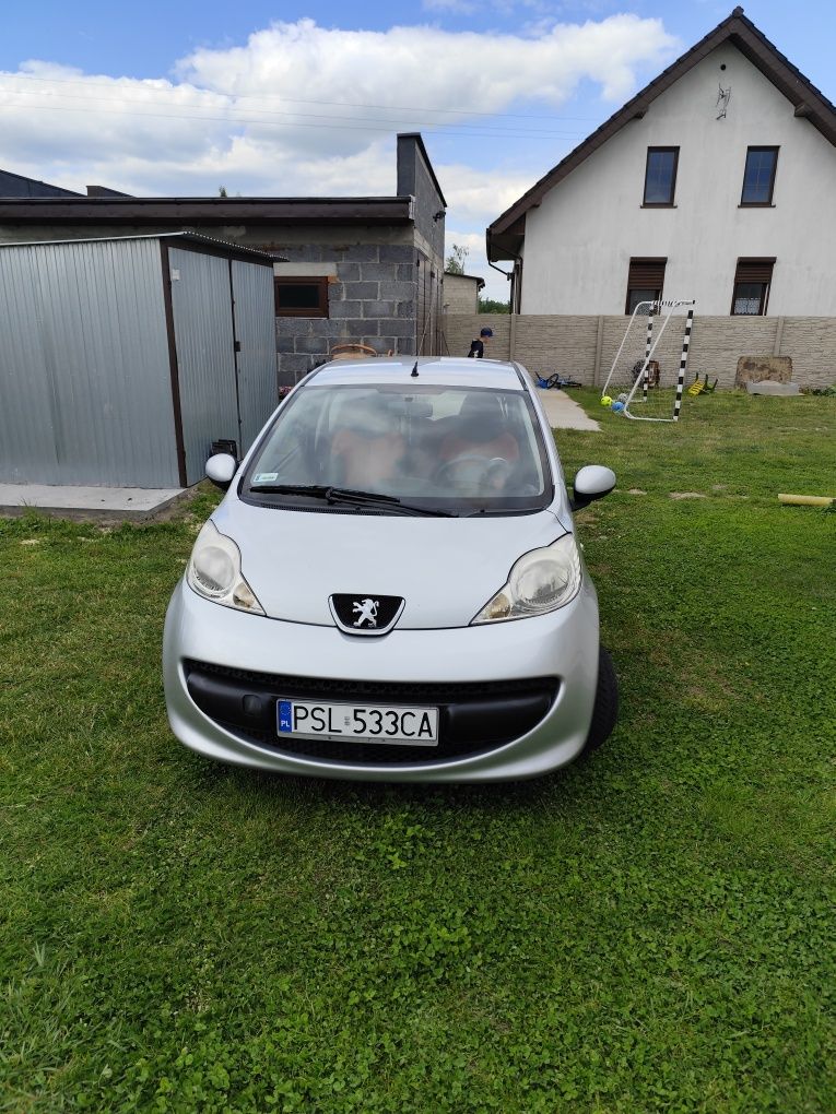 Sprzedam Peugeot 107 1.0 benzyna mały przebieg