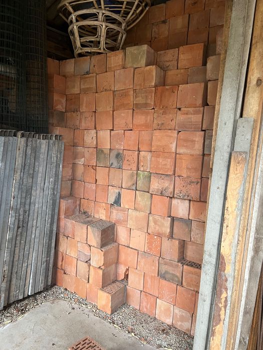 Sprzedam pustaki ceramiczne.