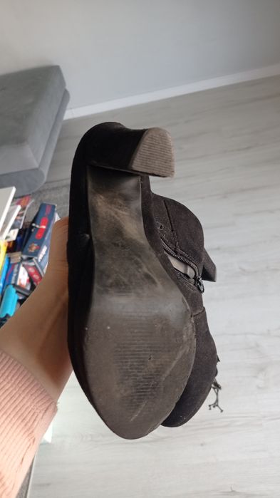 Kozaki zamszowe za kolano wysokie