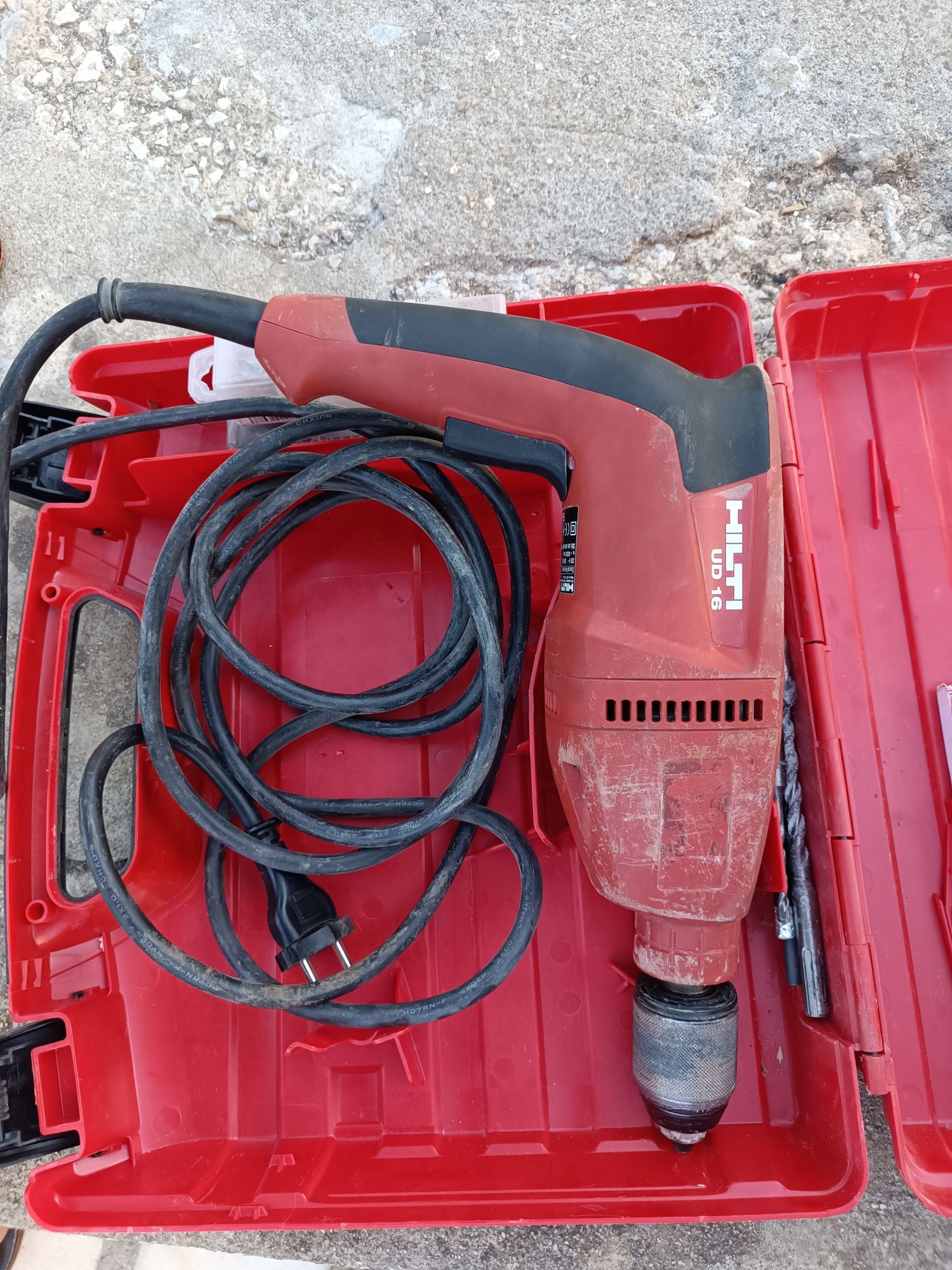 Berbequim hilti UD16