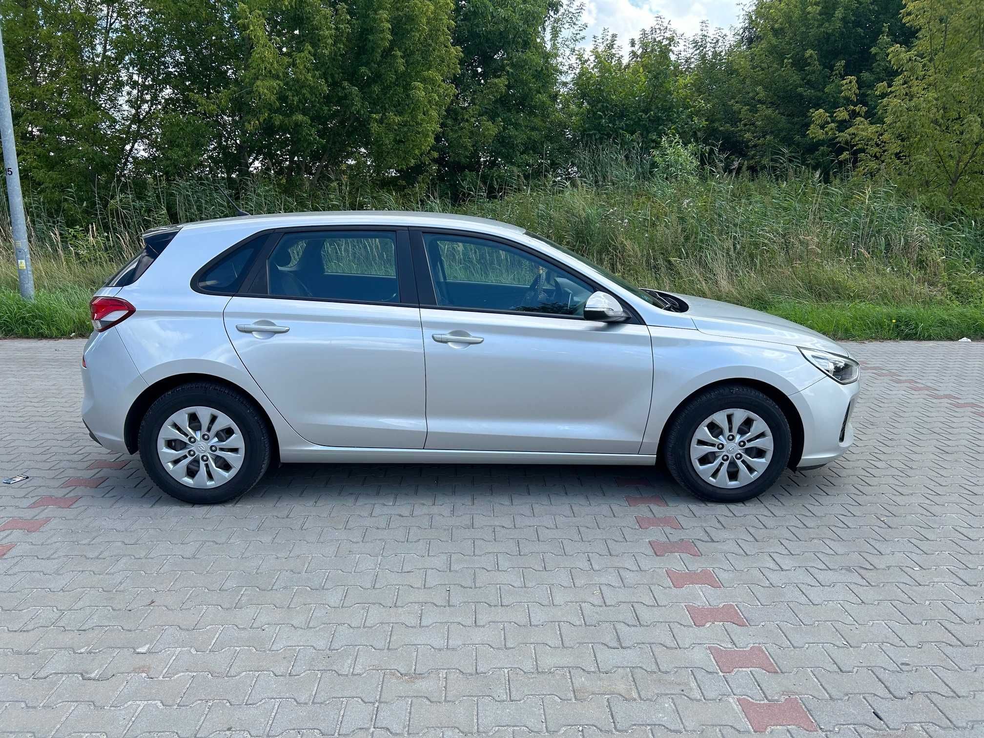 samochód osobowy Hyundai i30