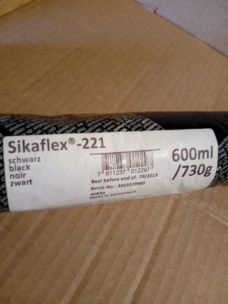 Sylikon klej do szyb czarny Sikaflex baton