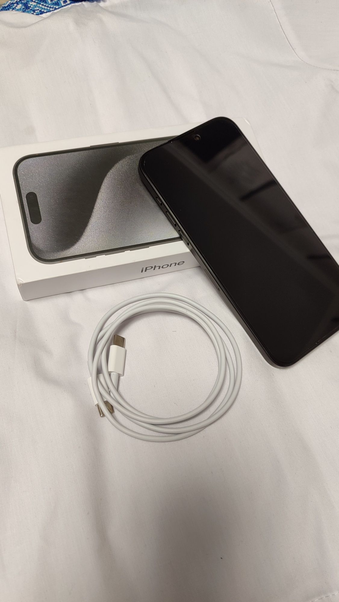 Продам iPhone 15 Pro Max