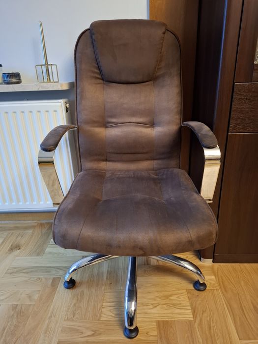 Fotel biurowy brązowy