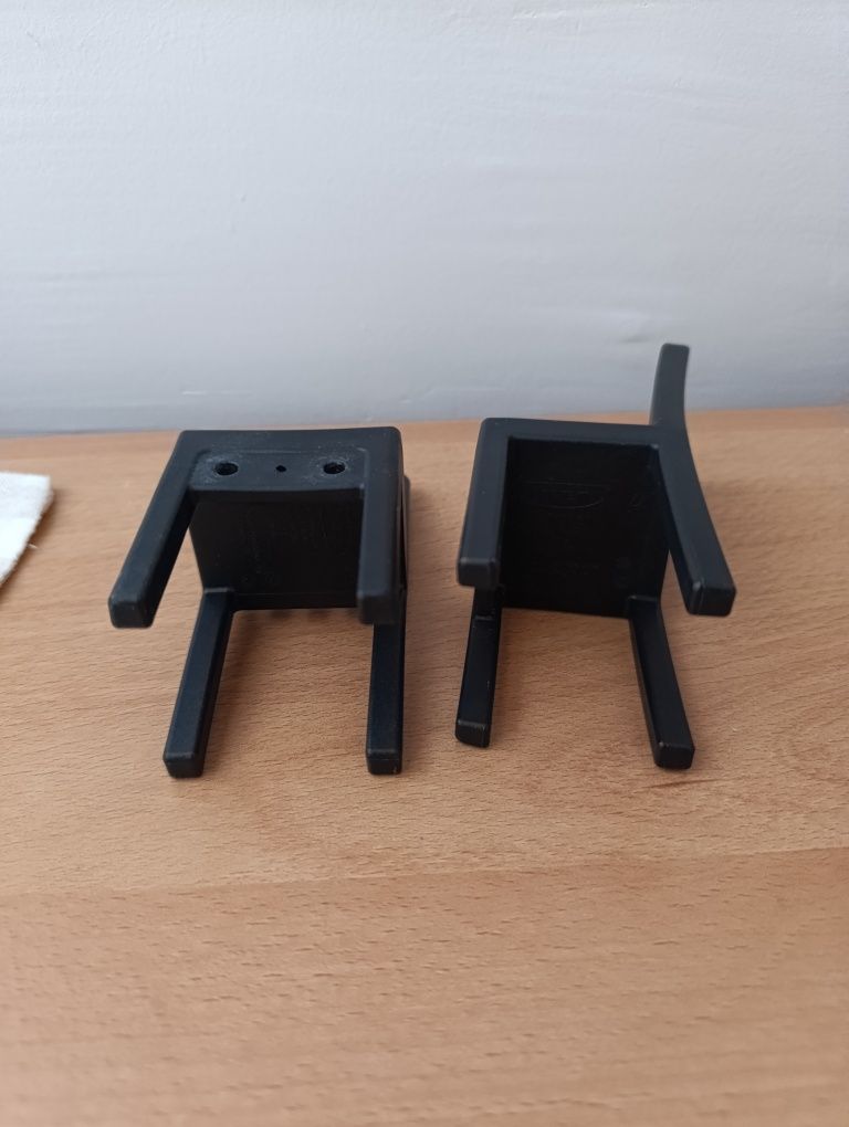 Zestaw dwóch wieszaki krzesła używane krzesełka Ikea czarne