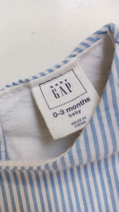 Rampers niemowlęcy GAP 0-3 miesiące