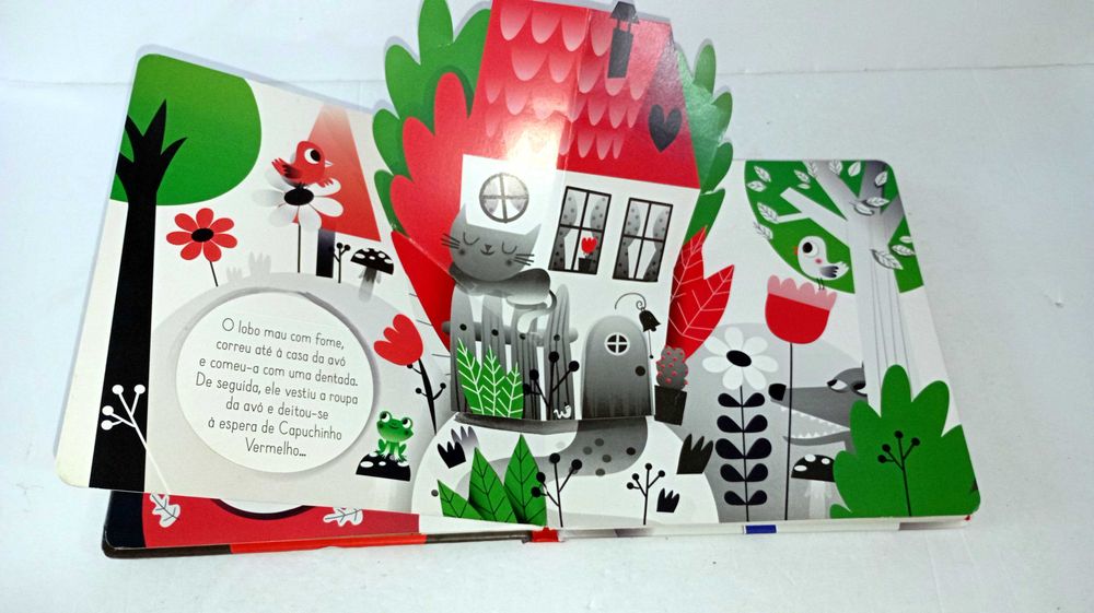 Capuchinho Vermelho - Conto de Fadas com Pop-Up