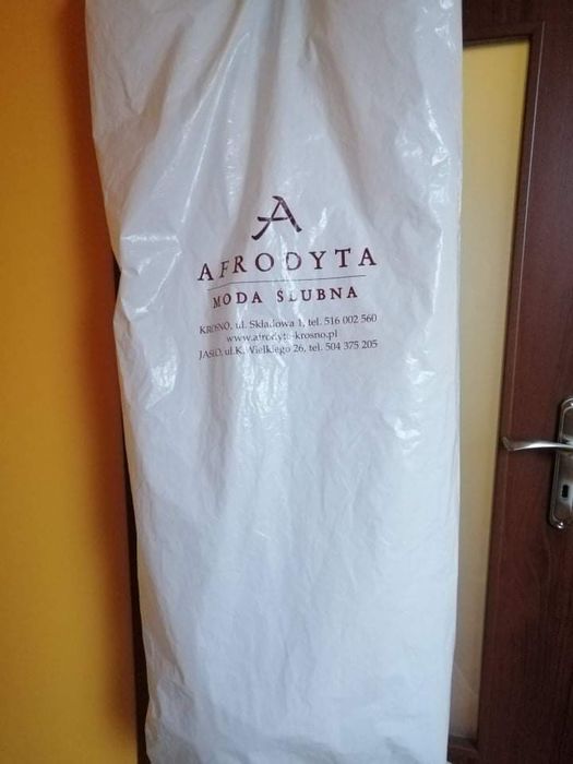 Suknia ślubna r. 40