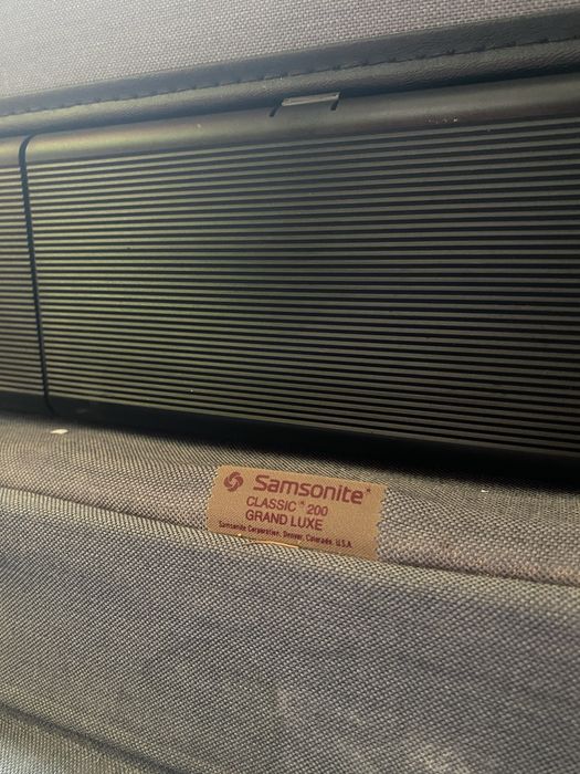 Mala vintage samsonite com código