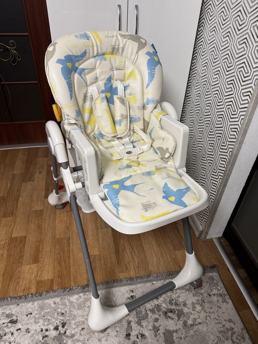 Дитячий складний стільчик для годування на колесах BAMBI