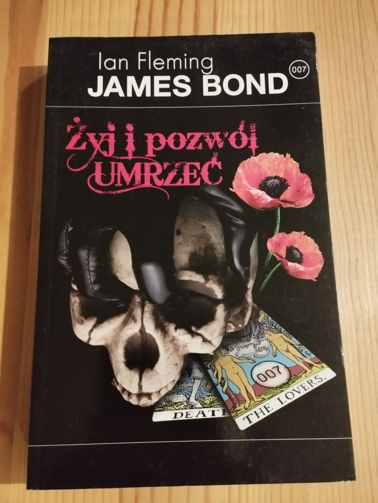 James Bond - Żyj i pozwól umrzeć - Ian Fleming